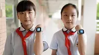 Anak sekolah Tiongkok yang gunakan jam pintar (Sumber: dailymail)