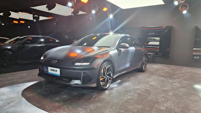 Hyundai Ioniq 6 Resmi Mengaspal di Indonesia, Harga Rp 1,197 Miliar  (Arief A/Liputan6.com)