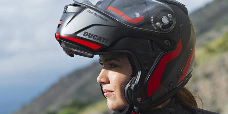Lebih Dekat Dengan Helm Modular Ini Kelebihan dan Kekurangannya