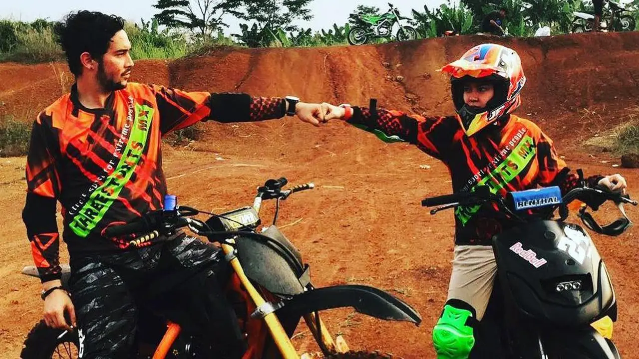 Donny Michael dan Aryani Fitriana