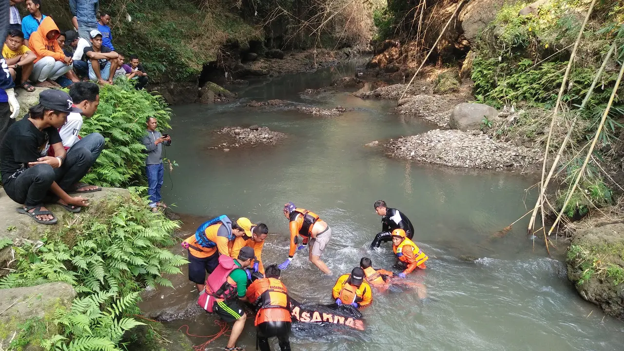 Akhir Tragis Pelajar SMP yang Keasyikan Mandi di Sungai 