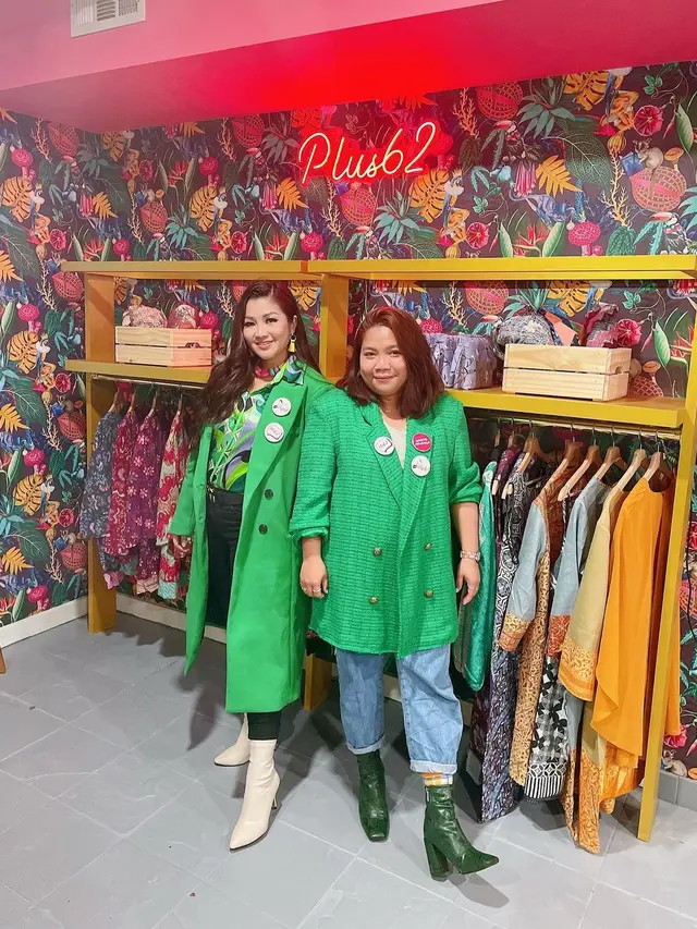 [Fimela] Cafe Dangdut Fitri Carlina