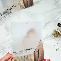 Undangan pernikahan fisik sangat bernilai meski kini sudah eranya digital. (Foto: Pinterest)