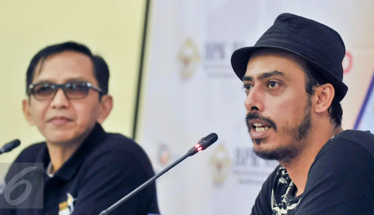 Sutradara Ismail Basbeth saat konfrensi pers Festival Film Kawal Harta Negara 2017, Jakarta, Selasa (14/3). BPK gelar Festival Film Kawal Harta Negara untuk sosialisasikan upaya menjaga harta negara kepada generasi muda. (Liputan6.com/Yoppy Renato)