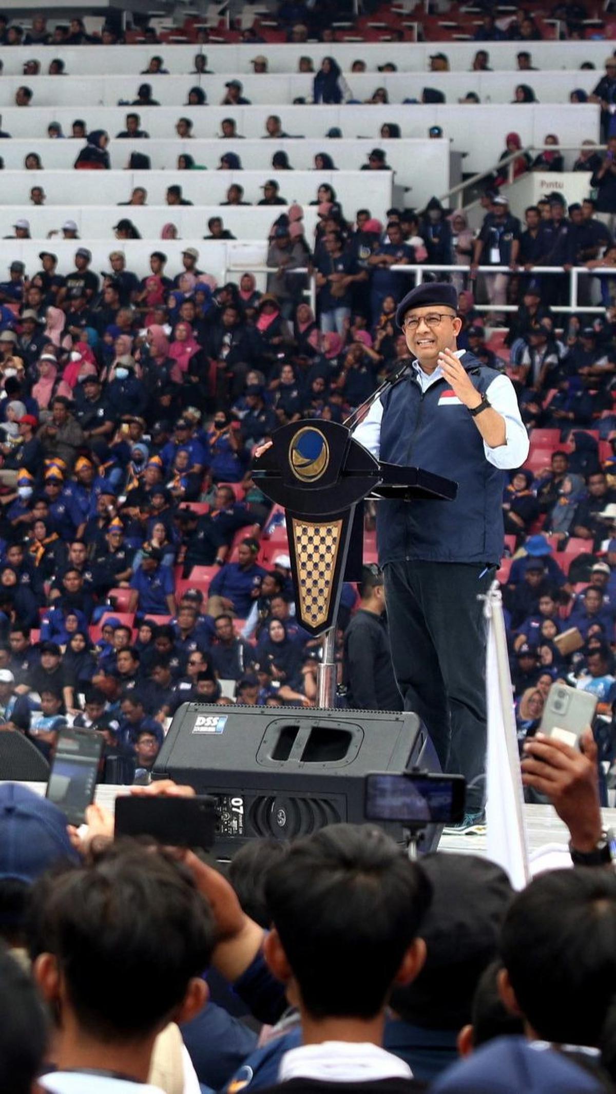 "Ini momen yang sungguh istimewa karena bertepatan dengan HUT Abang kita semua, Bang Surya Paloh yang hari ini berulang tahun yang ke-72," kata Anies, Minggu (16/7/2023).