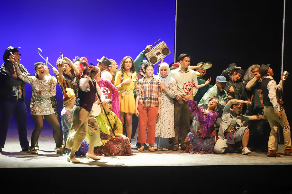 Home Sweet Loan The Musical Tampil Perdana di TIM
