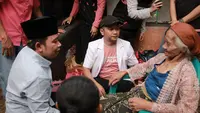 Pakai Roda Dua Tembus Jalur Ekstrem Jelbuk, Gus Fawait Pastikan Program Homecare Tepat Sasaran