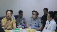 Dalam rapat dengan perwakilan PT. TELKOM Indonesia, Pemkot Tangerang akan mengkaji penerapan internet gratis dan rencana pengembangan 'Tangerang Pay'.