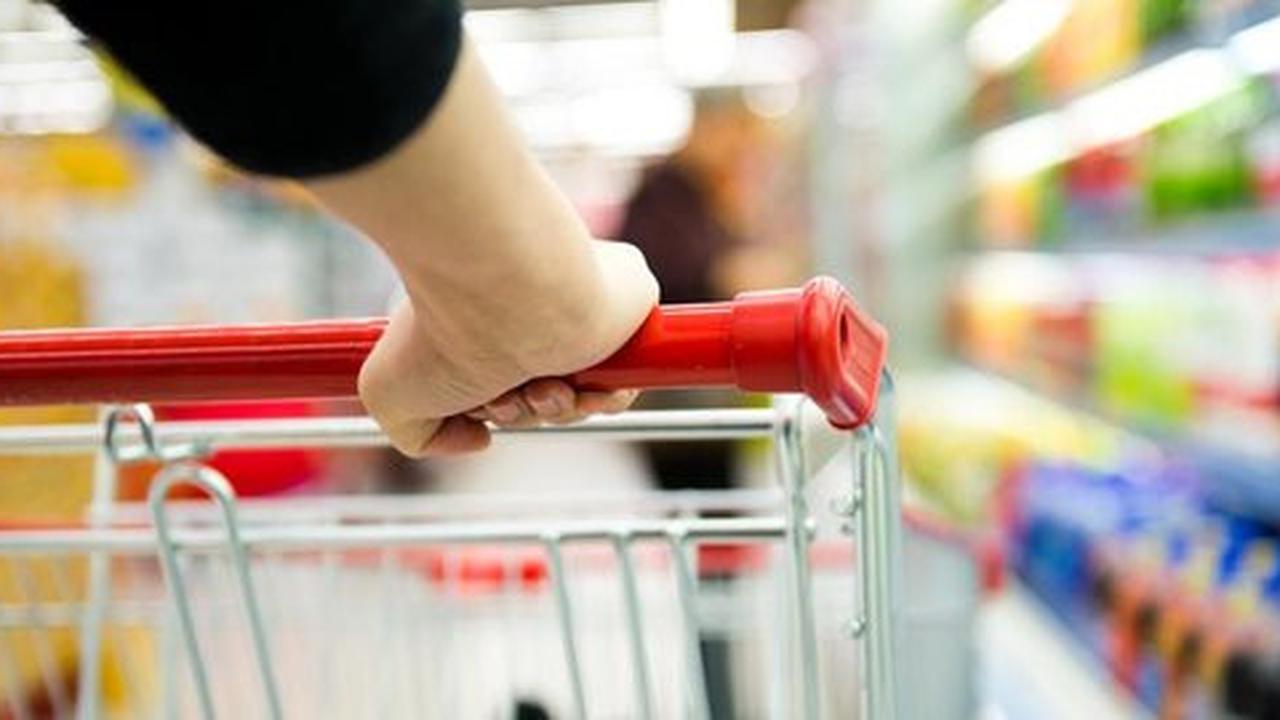 Harga yang dicantum di rak tidak sesuai dengan harga asli