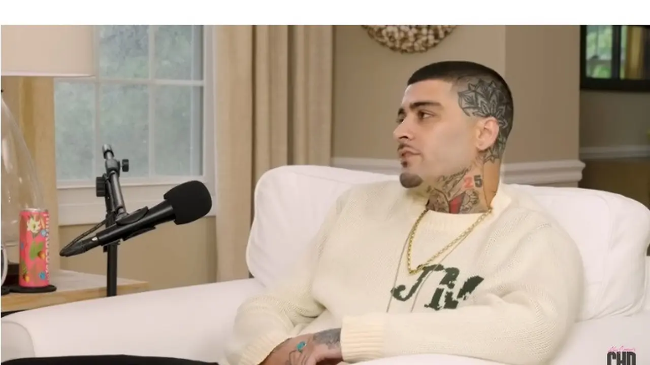 Zayn Malik speak up di podcast Call Her Daddy (Foto: kanal YouTube Call Her Daddy)