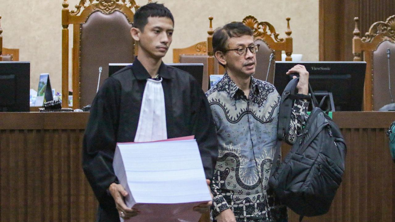 FOTO: Terdakwa Korupsi Tata Kelola Minyak Dituntut Enam hingga Dua Belas Tahun Penjara