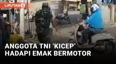 Kocak! Anggota TNI Pasrah Liat Emak Bermotor Lalui Jalan yang Sedang Dicor