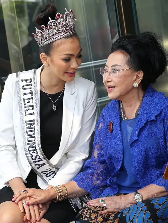 "Sebagai Puteri Indonesia 2016, merupakan langkah awal bahwa seorang Puteri Indonesia harus mengenal apa KPK dan korupsi,” tutur Kezia Warouw, Puteri Indonesia 2016. (Bambang E. Ros/Bintang.com)