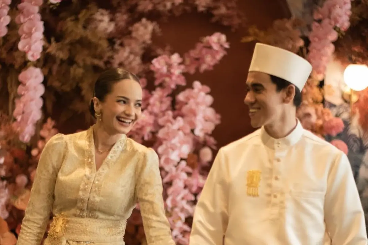 Baru Diungkap, 8 Potret Cantik Enzy Storia Dibalut Kebaya Kartini saat Lamaran