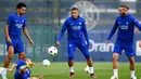 (dari kiri) Paris Saint-Germain (PSG) Marquinhos, Marco Verratti , Kylian Mbappe dan Sergio Ramos ambil bagian dalam sesi latihan menjelang laga matchday 1 Grup H Liga Champions kontra Juventus di Saint-Germain-en-Laye di luar Paris, Senin (5/9/2022). Juventus maupun PSG mempunyai pemain yang mengesankan di skuadnya dan ingin memenangkan pertandingan UEFA Champions League ini. (Photo by FRANCK FIFE / AFP)