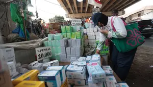 Masker Dibasahi Saat Abu Vulkanik Anak Krakatau, Benarkah Lebih Efektif?