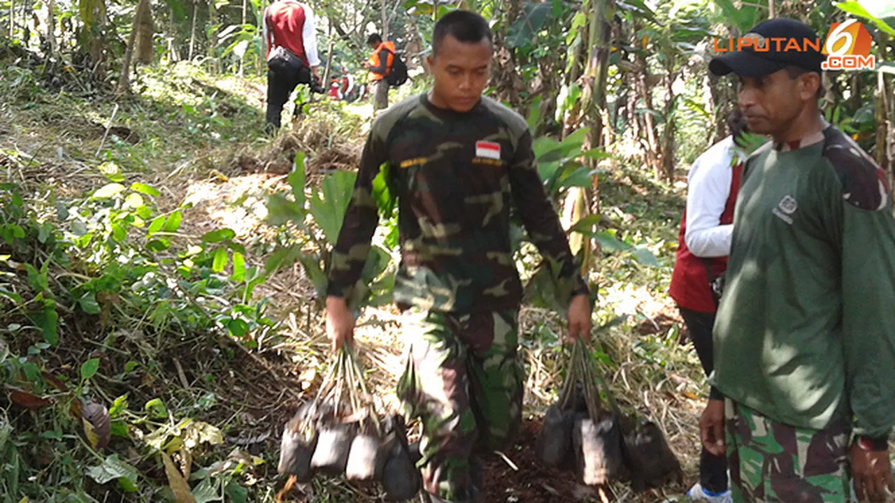 foto-kopassus-tanam-130514b.jpg