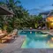 8 Inspirasi Outdoor Lounge di Belakang Rumah dengan Kolam Mini, Ciptakan Sudut Relaksasi yang Fungsional