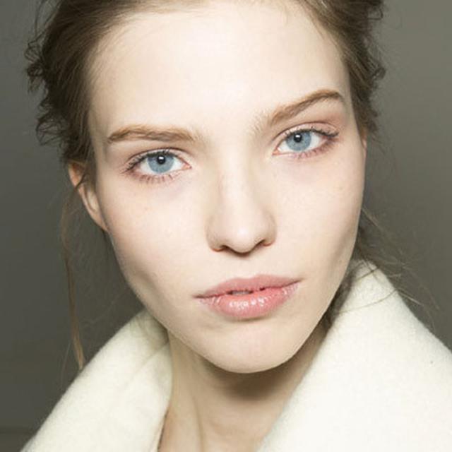 Foto Orang Di Infus Vitamin