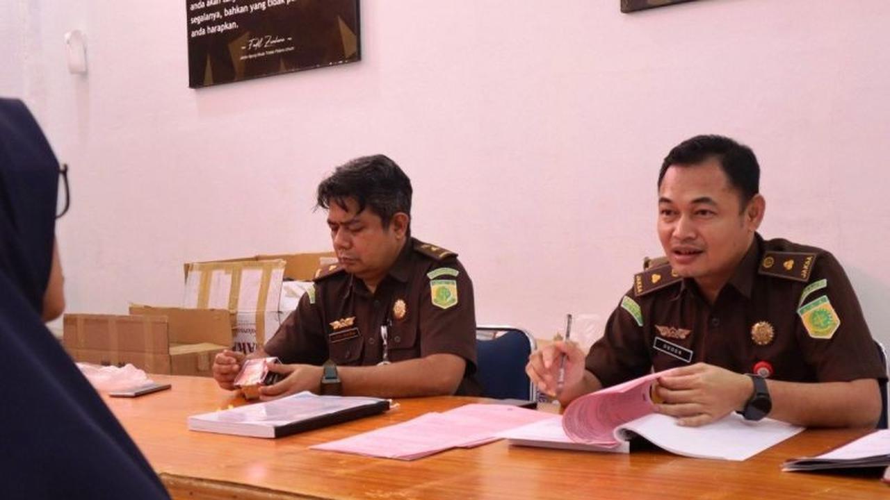 Kejari Aceh Barat Amankan Ribuan Kotak Jamu Ilegal, IRT Meulaboh Jadi Tersangka