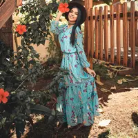 Busana motif bunga. (Foto: Renato Abati/ Pexels)