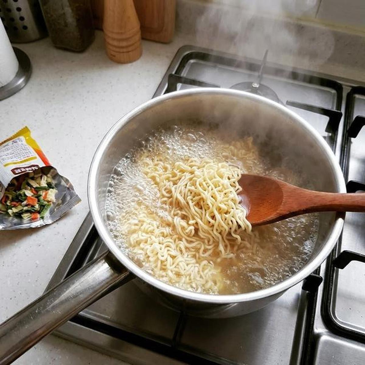 Kesalahan Masak Mi Instan yang Bikin Cepat Enek, Hindari untuk Kesempurnaan Sajian