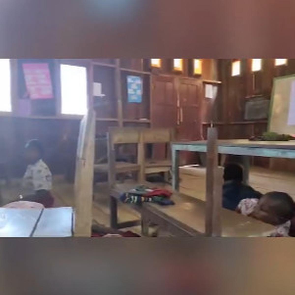 Rekaman Video Siswa SD di Papua Ketakutan lagi Belajar di Kelas Tiba-Tiba Terjadi Baku Tembak