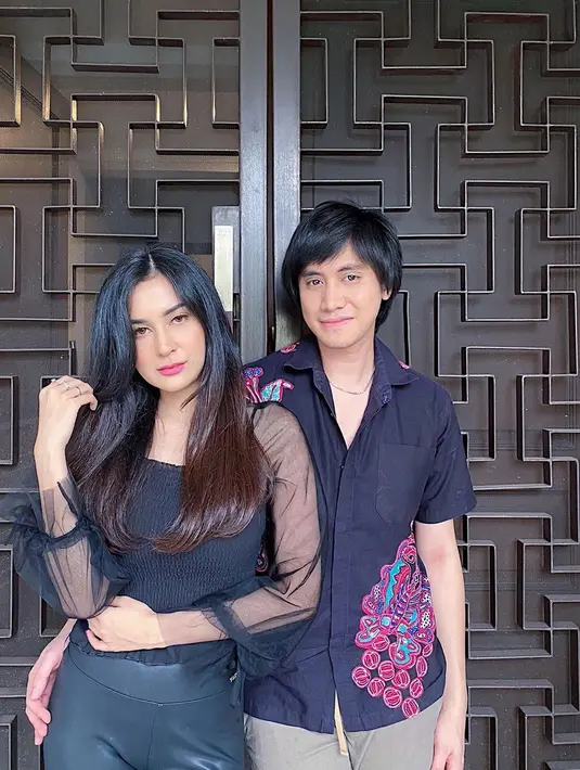 Kevin Aprilio dan Vicy Melanie (Instagram/kevinaprilio)