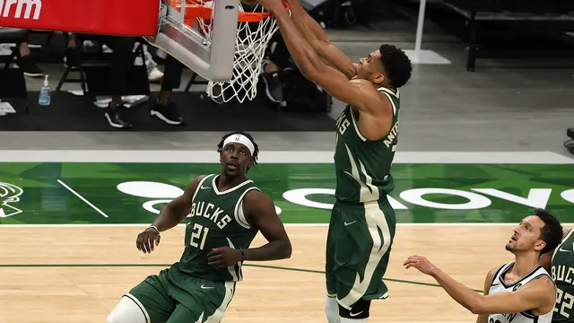 Forward Milwaukee Bucks, Giannis Antetokounmpo ketika menghadapi Brooklyn Nets pada lanjutan NBA.