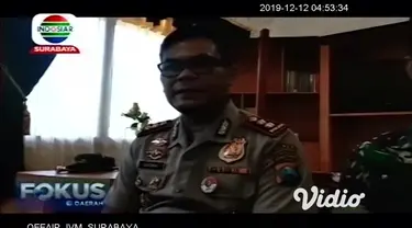 Pelaku penusukan terhadap IS anggota Reskrim Polres Pamekasan, pada Selasa (10/12) sudah menyerahkan diri. Motif penusukan lantaran dugaan hubungan perselingkuhan, antara korban dengan istri pelaku. Kini pelaku diserahkan ke Denpom V/4 Surabaya.