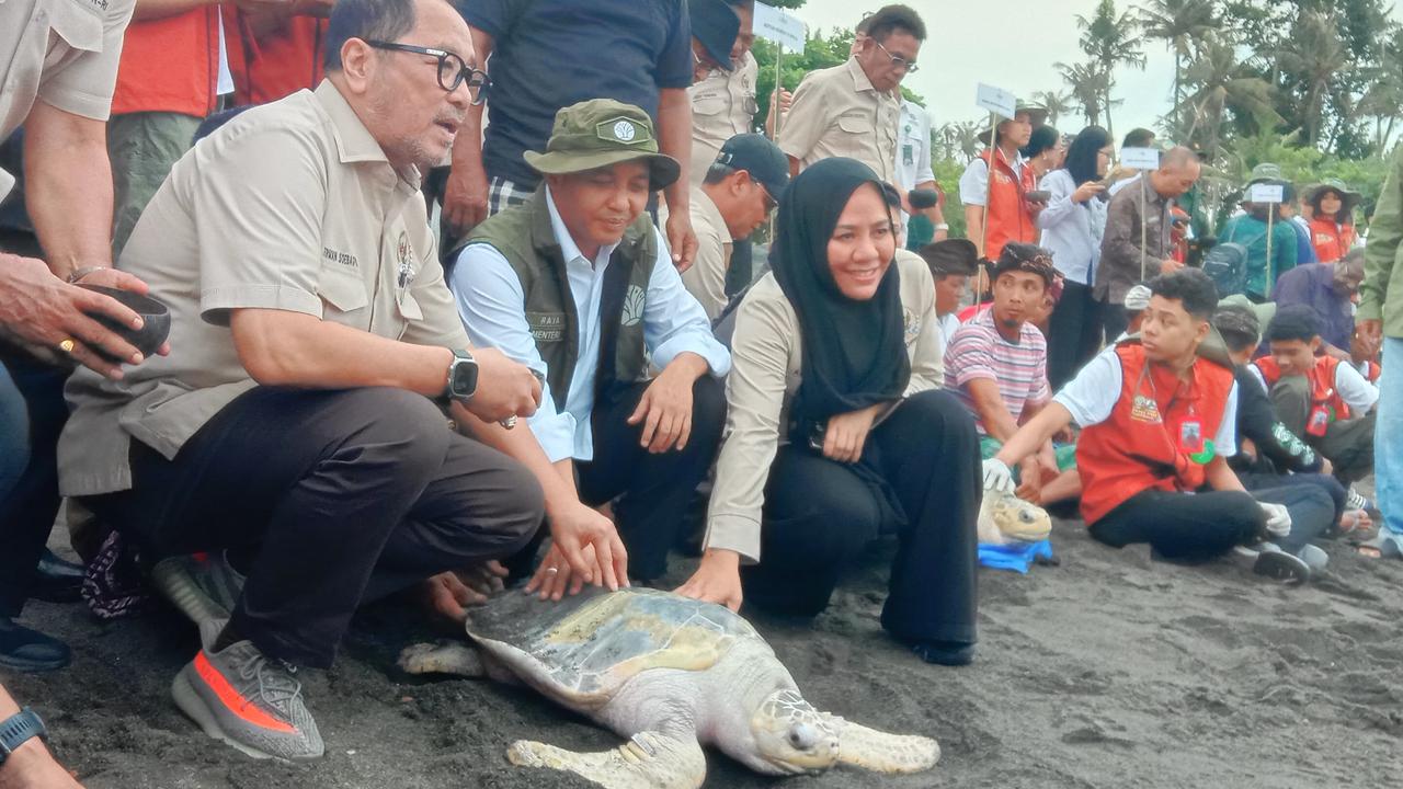 Menhut Raja Juli Bakal Tindak Tegas Penambangan Emas Ilegal di Gunung Halimun