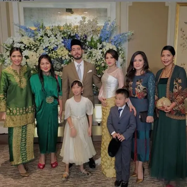 Adinda Bakrie menikah dengan Vinny Di Lucia