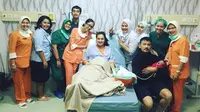 Pertama Kali Azankan Anak, Rio Dewanto Gemetar