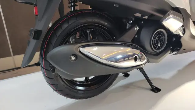Yamaha Grand Filano Hybrid-Connected