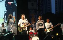 Zul Zivilia Tampil di Luar Lapas, Pakai Gelang GPS dan Single Baru Jadi Sorotan