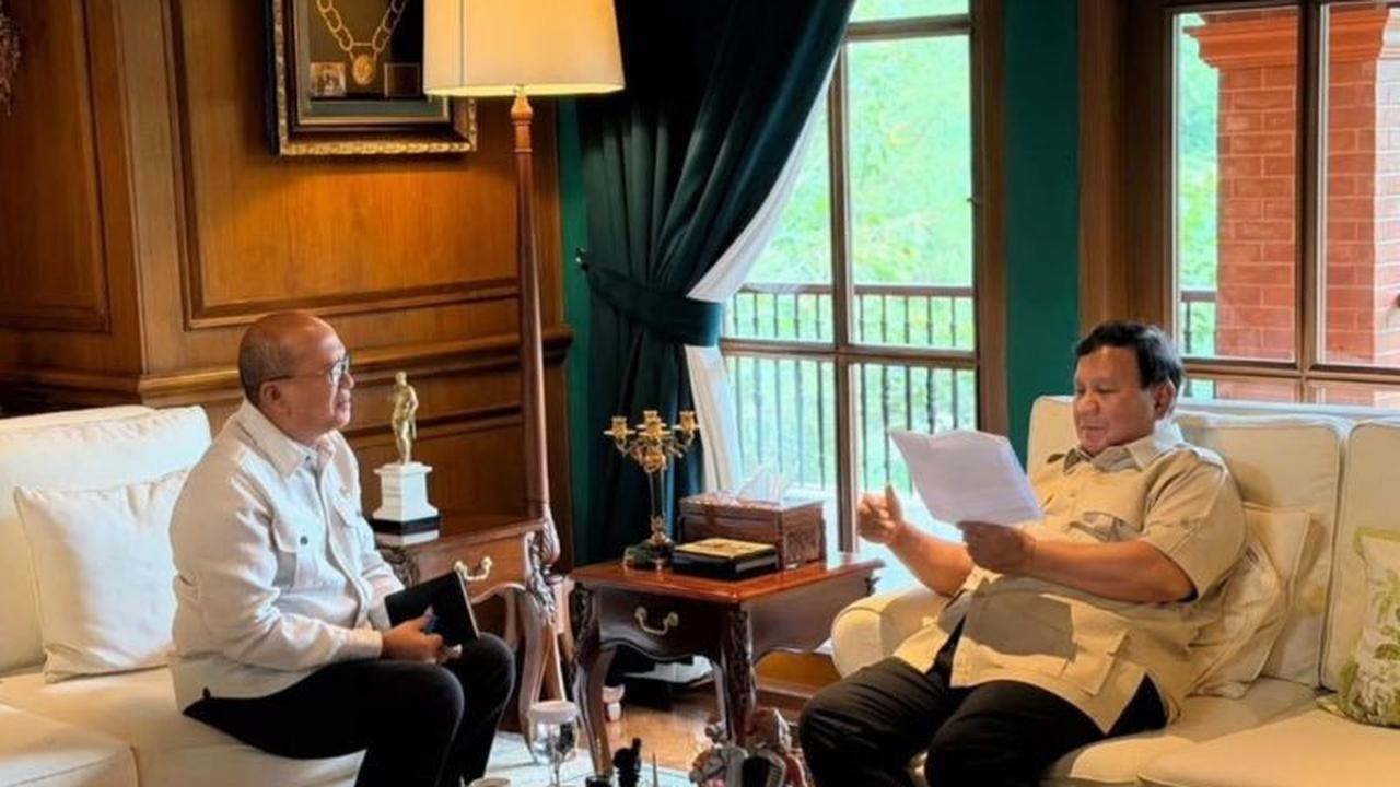 Presiden Prabowo dan Menteri Rosan Bahas Proyek Hilirisasi Rp100 T di Hambalang