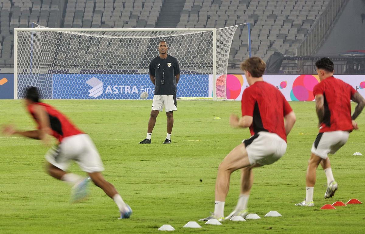 FOTO: Latihan Terakhir Timnas Indonesia Jelang Laga Melawan China
