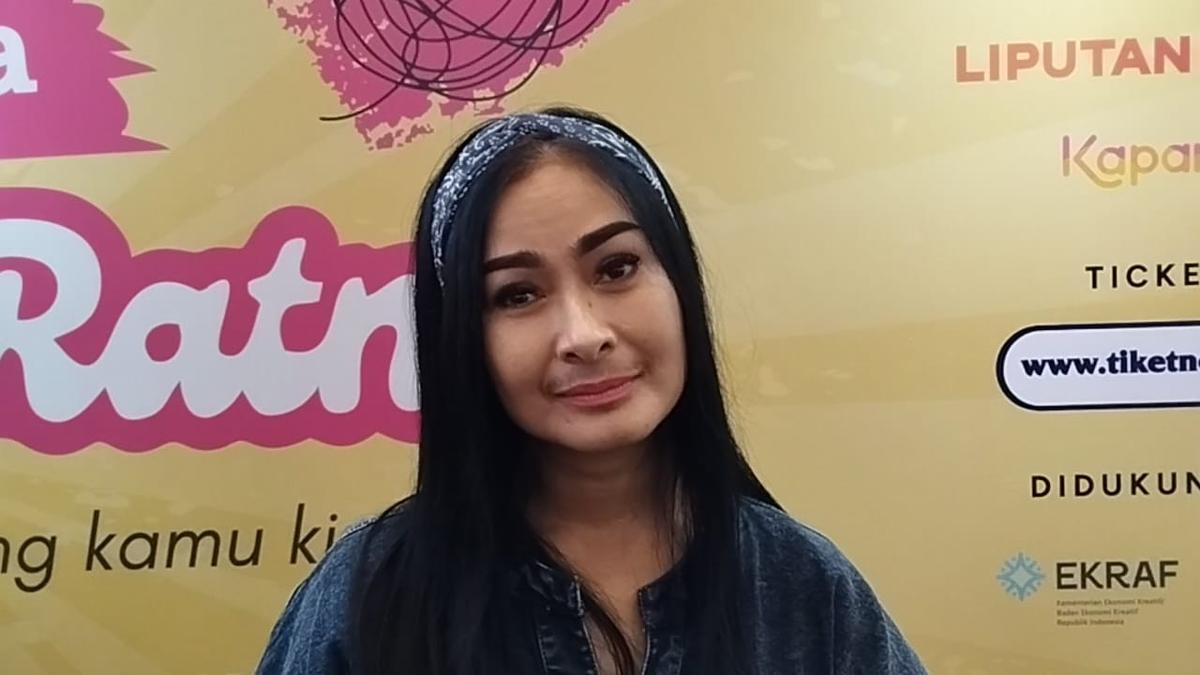 Iis Dahlia Nostalgia Nonton Teater Musikal Bukan Cinta Galih dan Ratna, Ngaku Fans Berat Rano Karno