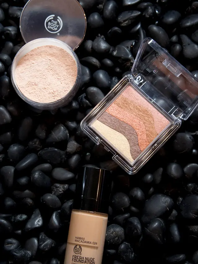 Sambut Musim Panas dengan Riasan Minimalis Bertema Sunkissed Glow
