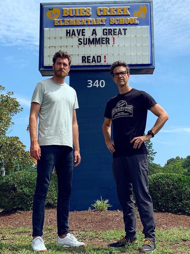 Rhett dan Link (Good Mythical Morning) (Instagram/ rhettandlink)