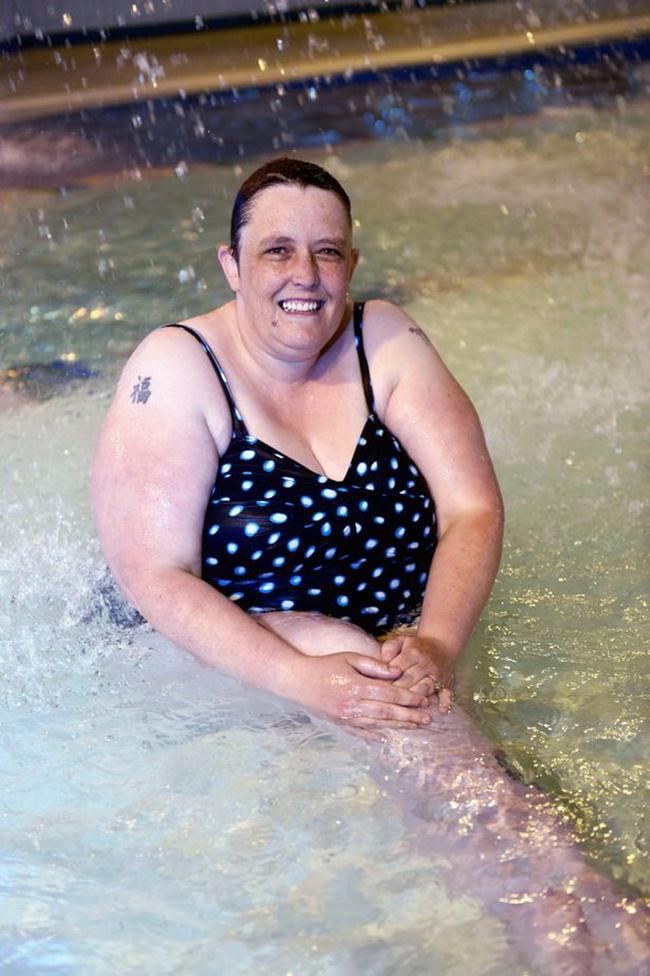 Setelah 30 tahun tak mandi, akhirnya Donna mandi | Photo: Copyright mirror.co.uk