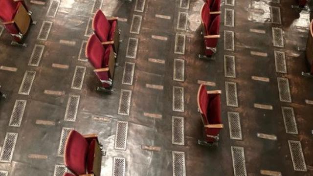 teater di jerman atur jarak aman penonton