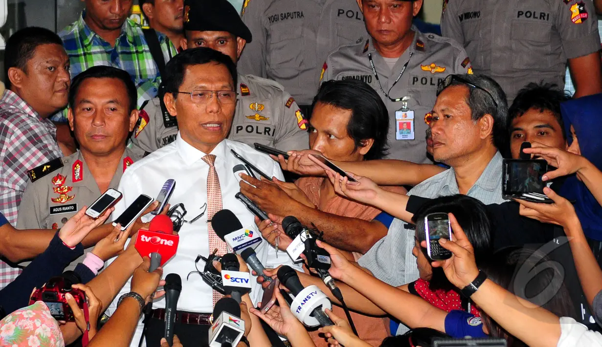 Brigjen Victor Edison Simanjuntak memberikan keterangan pers terkait pembatalan penahanan Bambang Widjojanto (BW), Jakarta Kamis (23/4/2015). BW tak jadi ditahan karena bersikap kooperatif oleh penyidik. (LIputan6.com/Yoppy Renato)