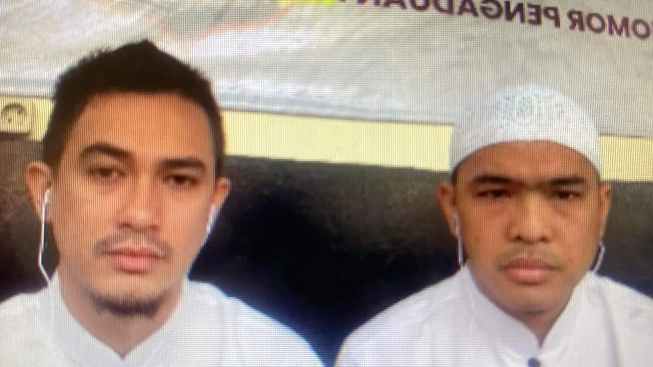 Sidang perdana yang melibatkan Putra Siregar, Rico Valentino, dan Nur Alamsyah. (IST)