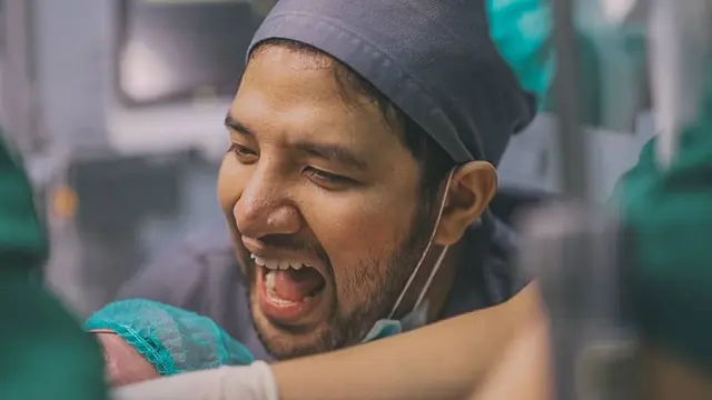 6 Momen Persalinan Anak Pertama Irish Bella, Penuh Haru dan Kebahagiaan