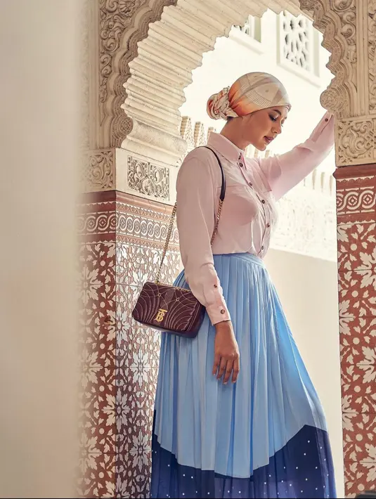 <p>Hijab gaya turban akan mempertegas rahang dan tampilan wajahmu. (instagram/paula_verhoeven)</p>