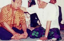 Kisah Gus Dur Didatangi oleh Ibu Joko Tingkir, Setelah Salaman Menghilang