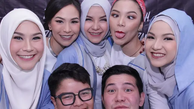 6 Potret Kompak Zaskia Mecca dengan Keenam Saudaranya, Sibling Goals