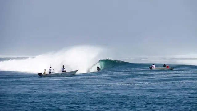 Ombak pantai G-Land salah satu ombak terbaik di dunia (Istimewa)