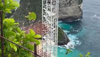Polemik Lift Kaca Rp 200 M di Pantai Kelingking di Bali: Langgar Tata Ruang hingga Disorot Turis Asing